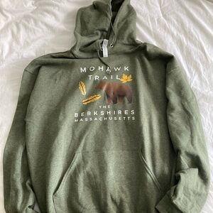 New Olive Berkshires Hoodie Size XL